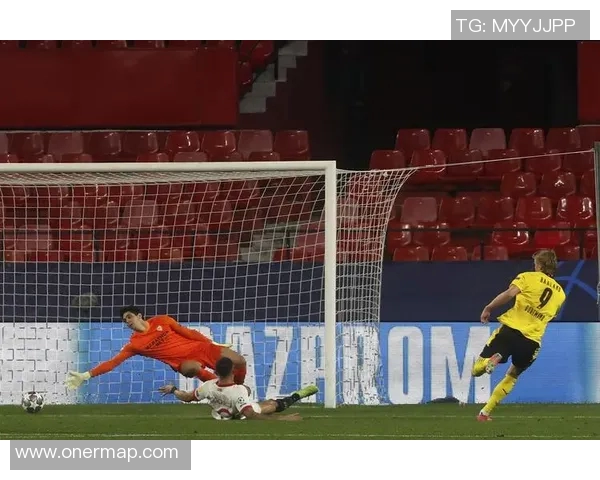 激战沙尔克04vs拜仁：德甲巅峰对决，谁能笑到最后？